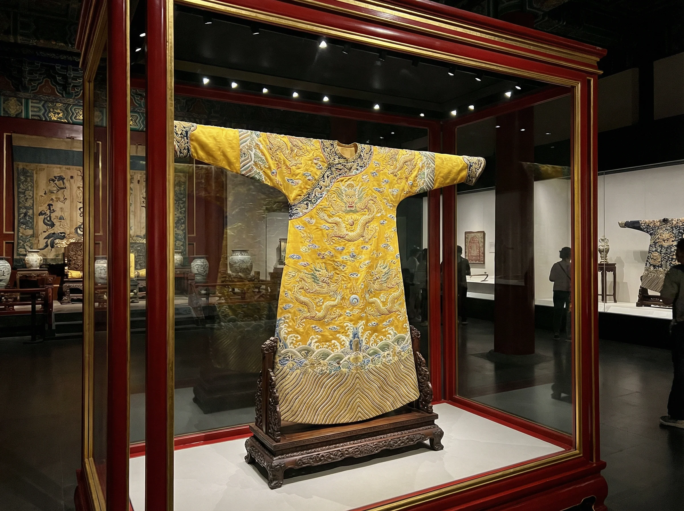 清代帝王龙袍展示 - ky棋牌 与皇家纹饰